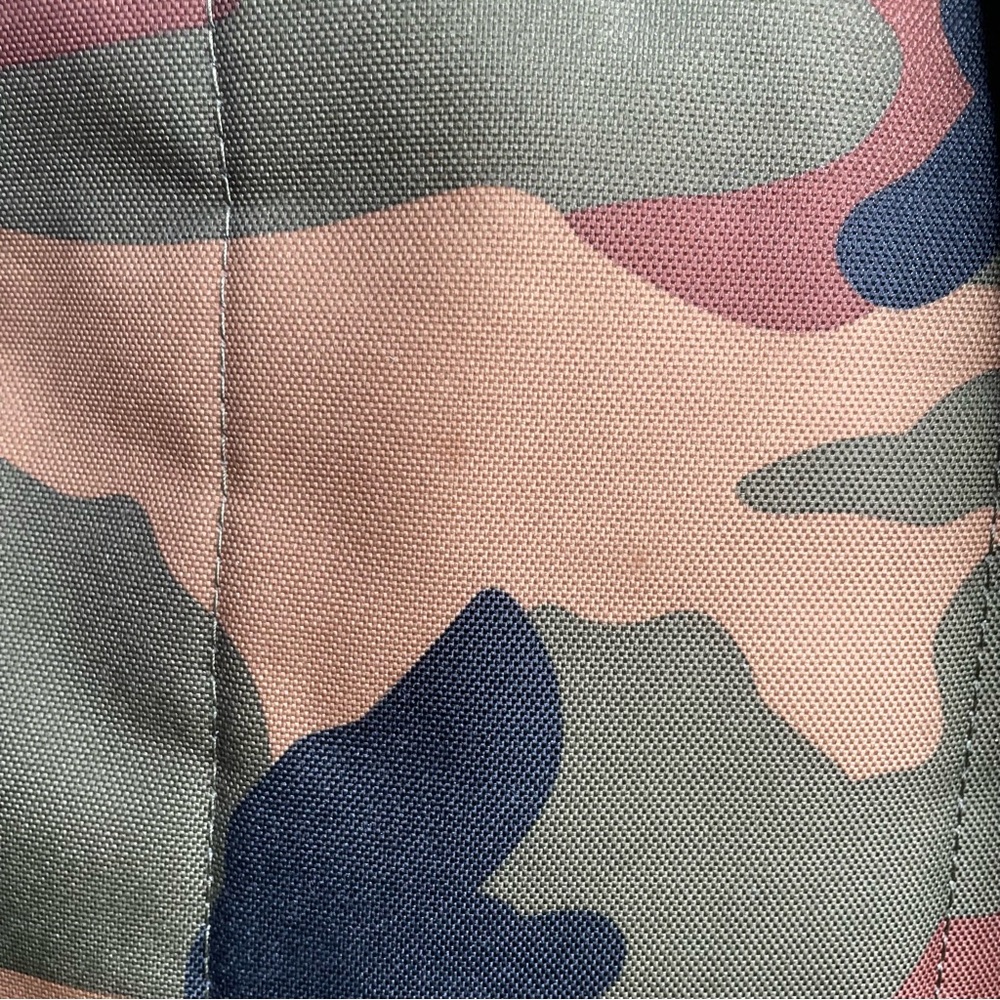 Herschel Camo backpack - Picture 10 of 16